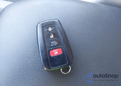 2020 Toyota Rav4 Hybrid Xle z USA, uszkodzony, nr VIN 2T3RWRFV8LW062484